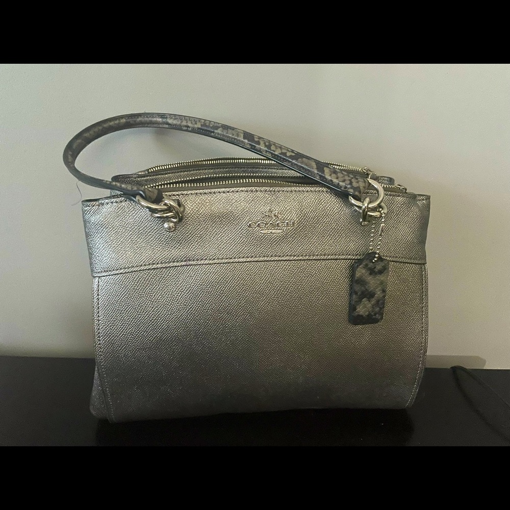 Coach purse with body strap included